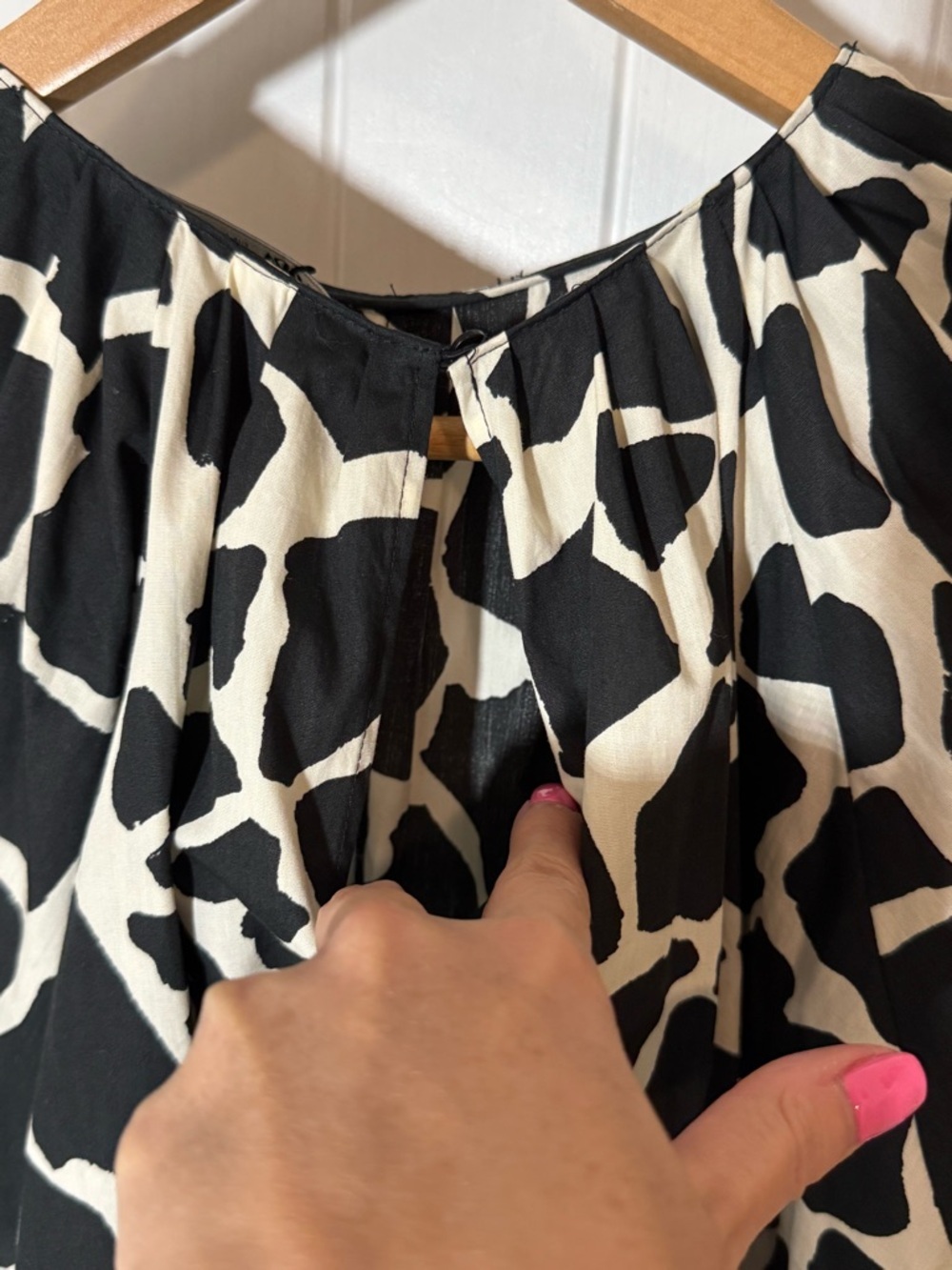 Zara Black & White Giraffe Print Puff Sleeve Peplum Top - Picture 9 of 9